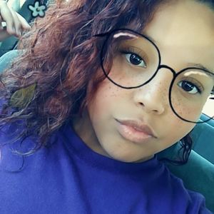 Meet your Posher, Mia